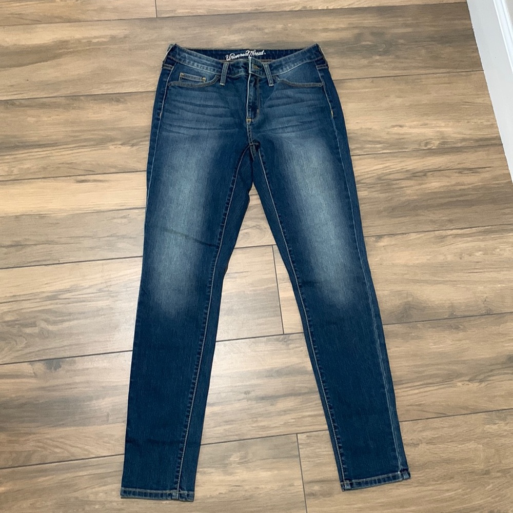 Universals Thread jeans